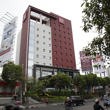 ไอบิส สุราบายา ซิตี้ เซ็นเตอร์ โฮเต็ล Hotel ภายนอก รูปภาพ