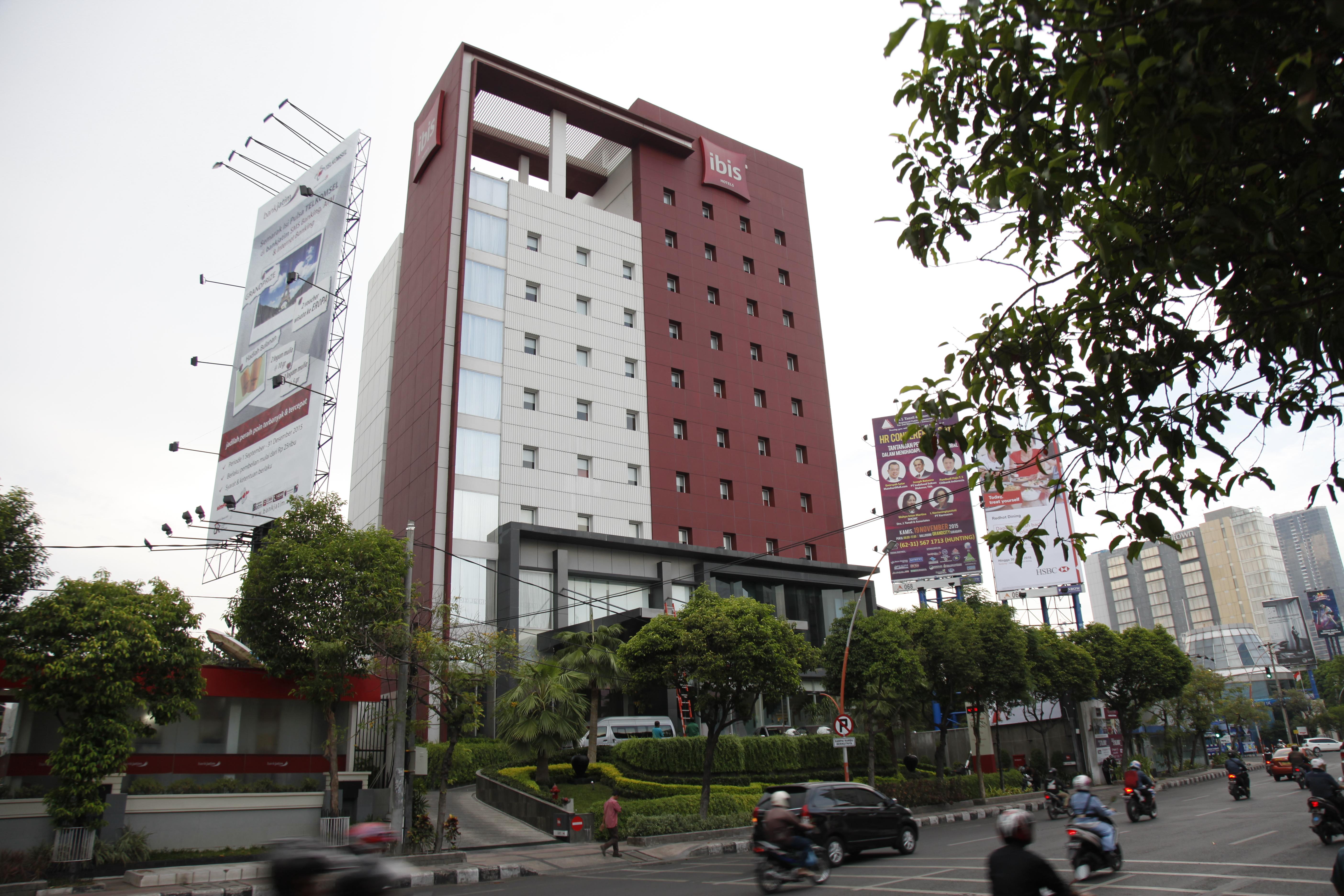 ไอบิส สุราบายา ซิตี้ เซ็นเตอร์ โฮเต็ล Hotel ภายนอก รูปภาพ