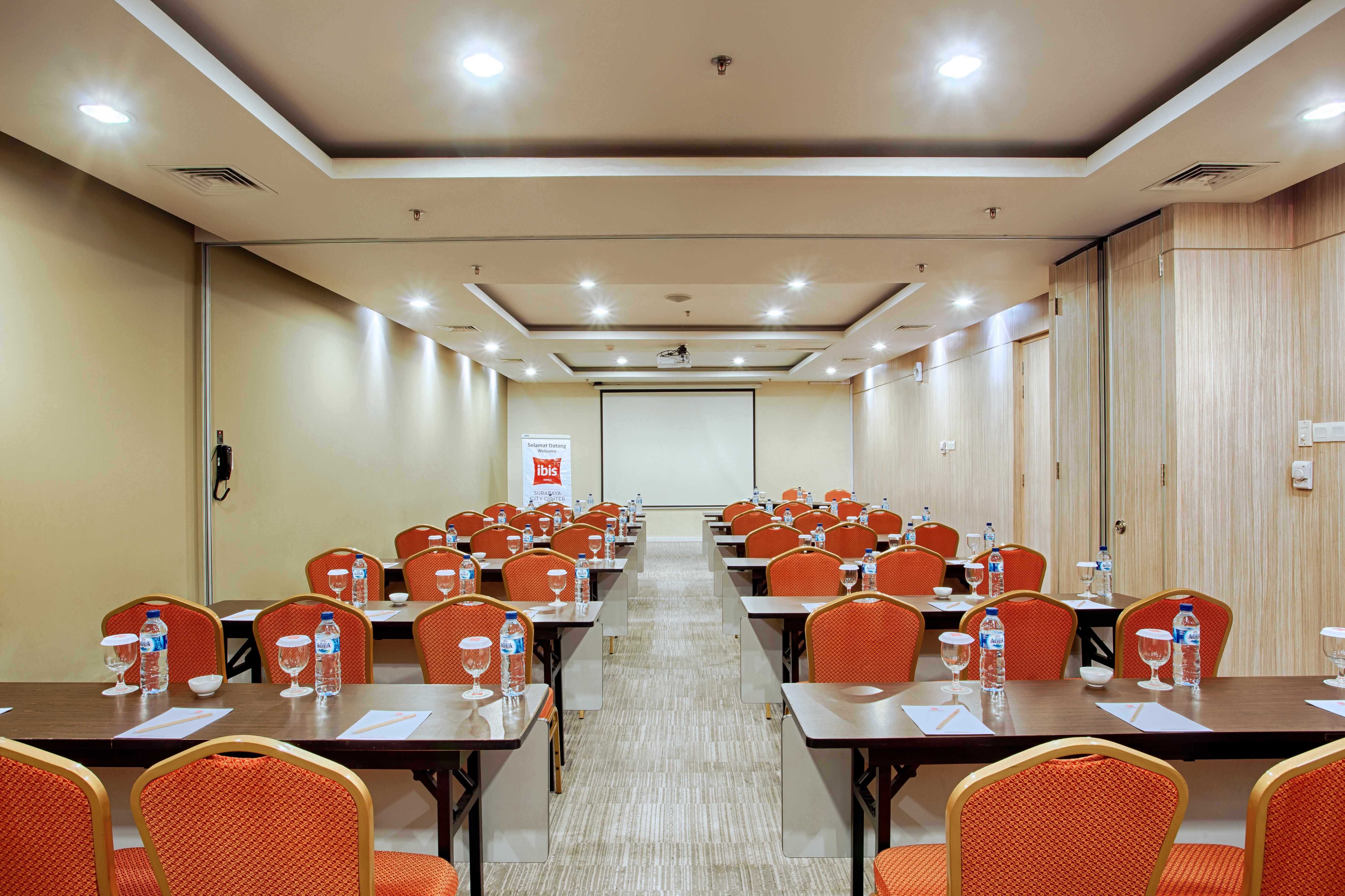ไอบิส สุราบายา ซิตี้ เซ็นเตอร์ โฮเต็ล Hotel ภายนอก รูปภาพ